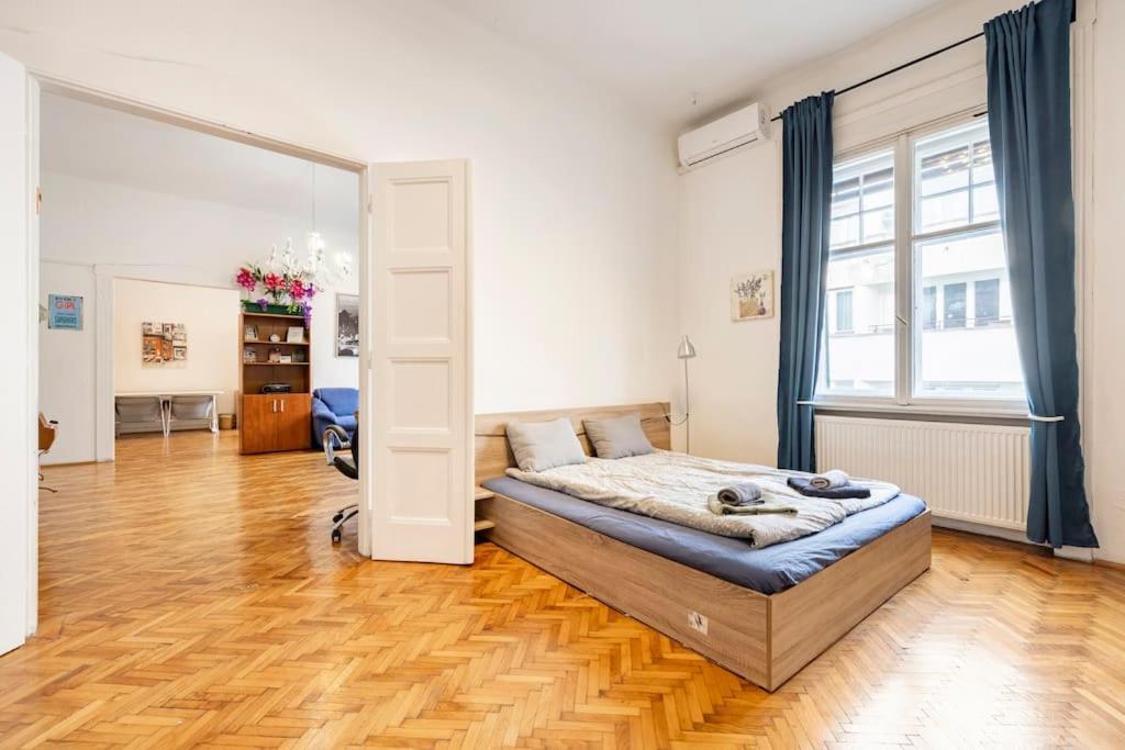 The Gem Apartment Budapest Exteriör bild