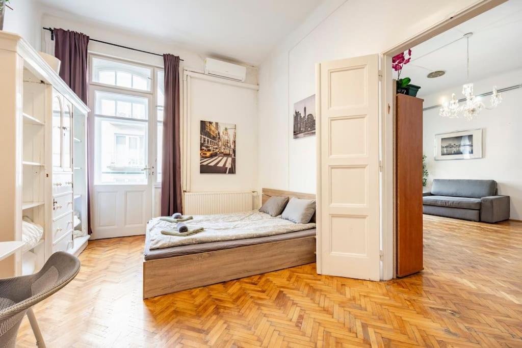 The Gem Apartment Budapest Exteriör bild