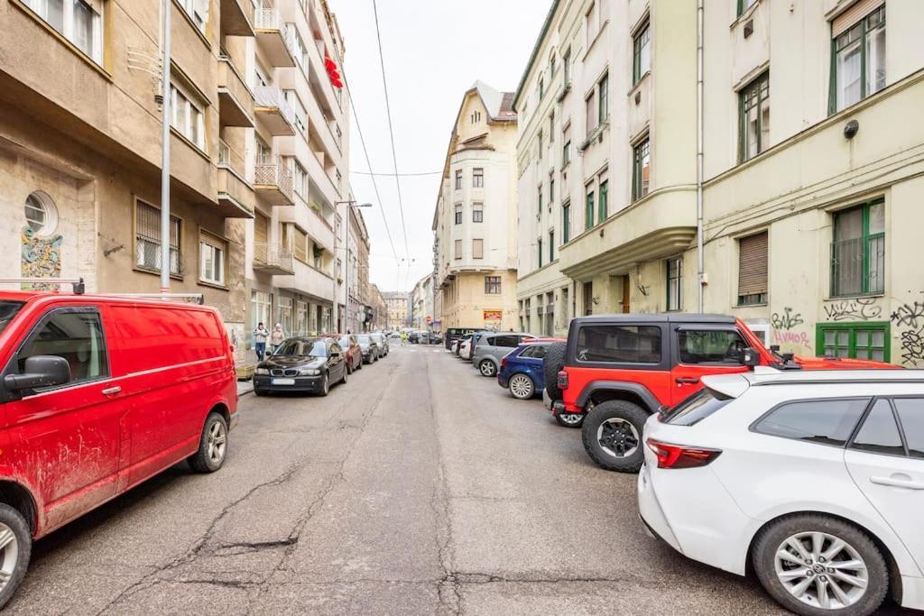 The Gem Apartment Budapest Exteriör bild