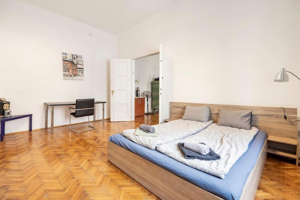 The Gem Apartment Budapest Exteriör bild