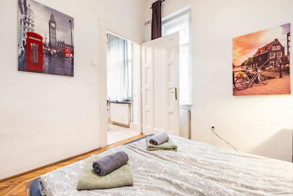 The Gem Apartment Budapest Exteriör bild
